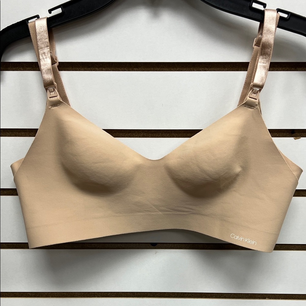 Calvin Klein Women's Nude Seamless Bra